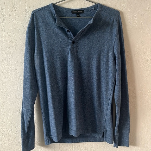 Banana Republic Men’s Long Sleeve Slub Knit Blue Shirt - Picture 1 of 5
